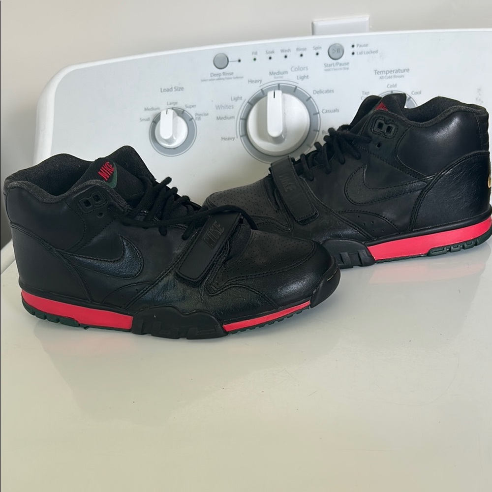Nike Black and Red High-Top Sneakers